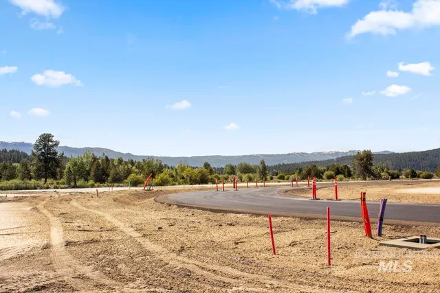 $140,000 | L3-b1 L3-b1 Lazy River Street, Cascade, ID 83611