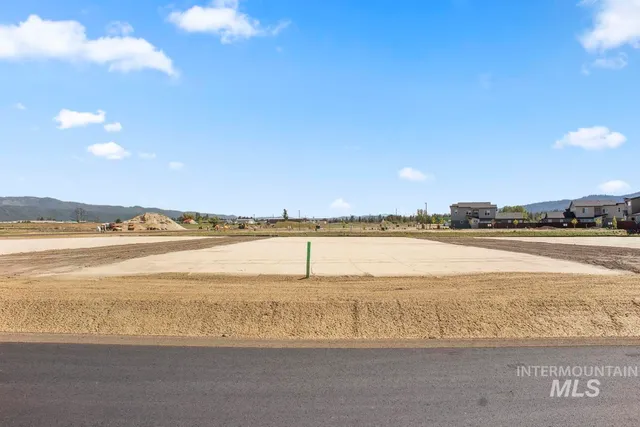 $140,000 | L3-b1 L3-b1 Lazy River Street, Cascade, ID 83611