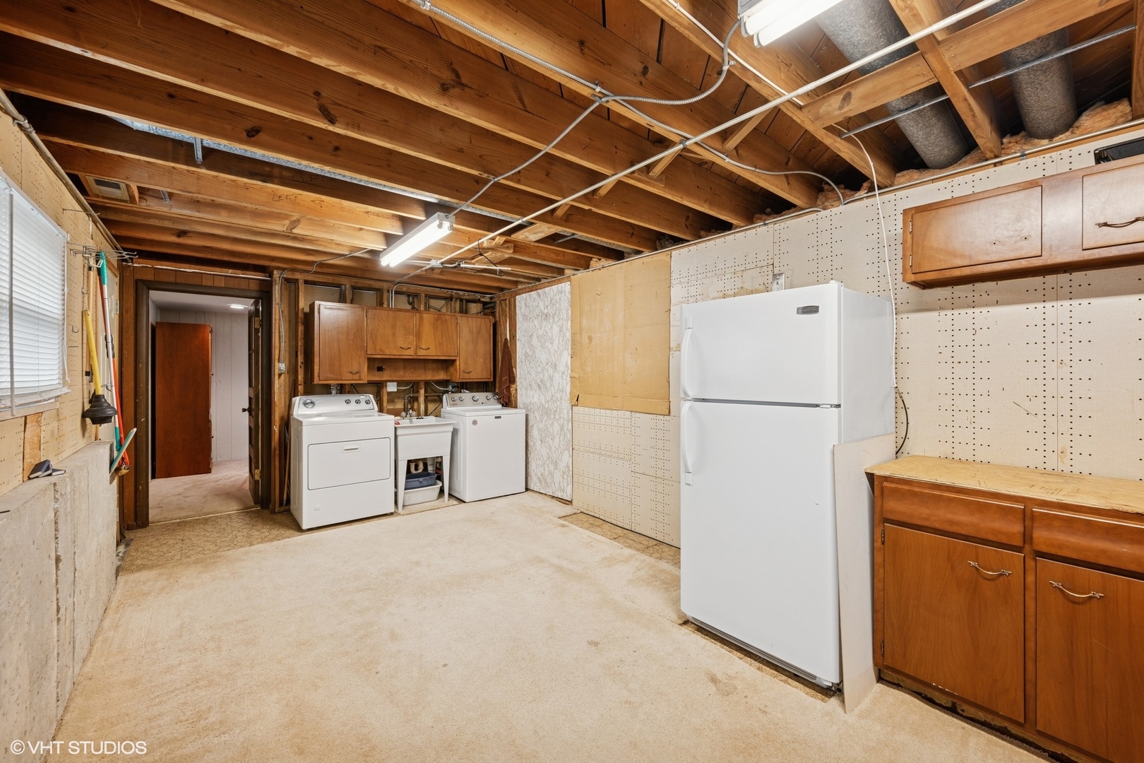 1750 Chippendale Road Hoffman Estates, IL 60169 - Photo 13 of 19 a utility room with dryer and washer