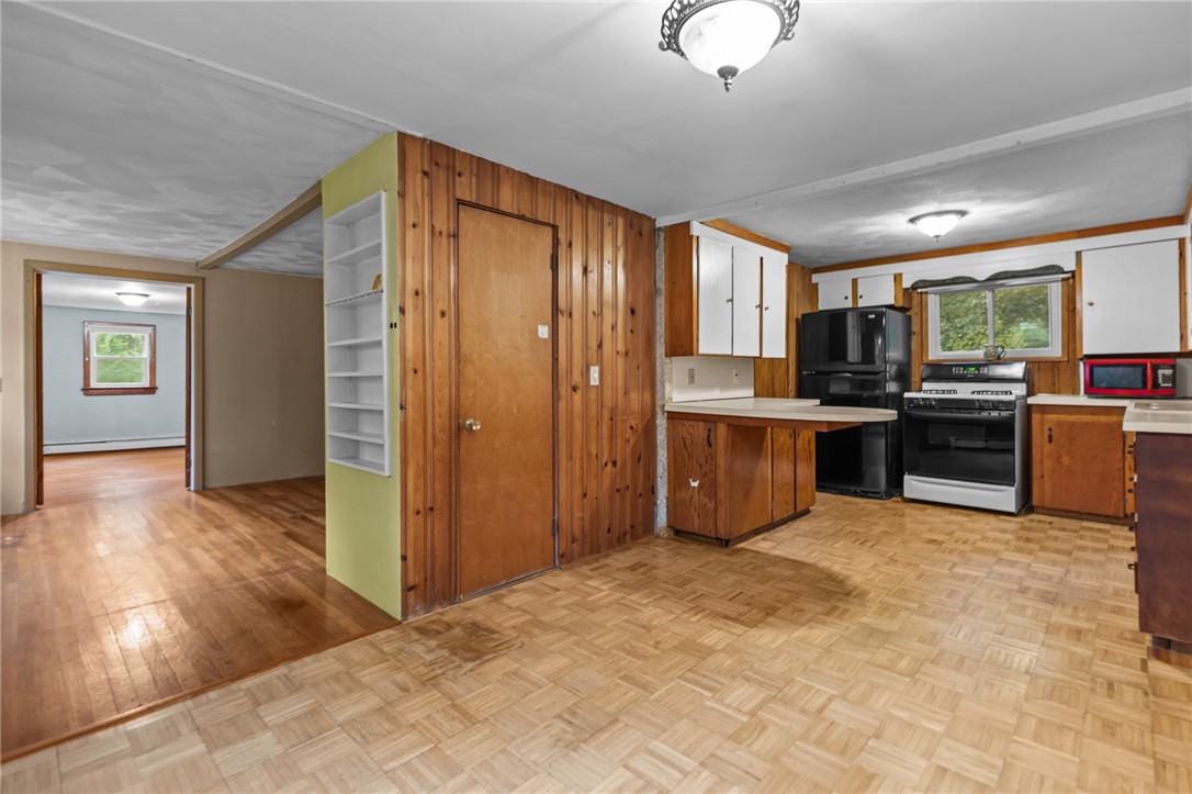 1091 Snake Hill Road Glocester, RI 02857 - Photo 13 of 31