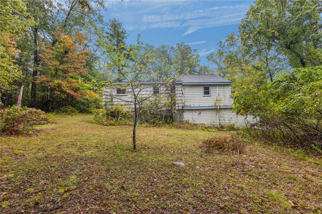 1091 Snake Hill Road Glocester, RI 02857 - Photo 27 of 31