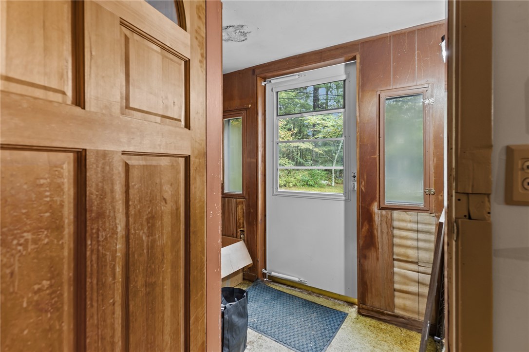 1091 Snake Hill Road Glocester, RI 02857 - Photo 6 of 31