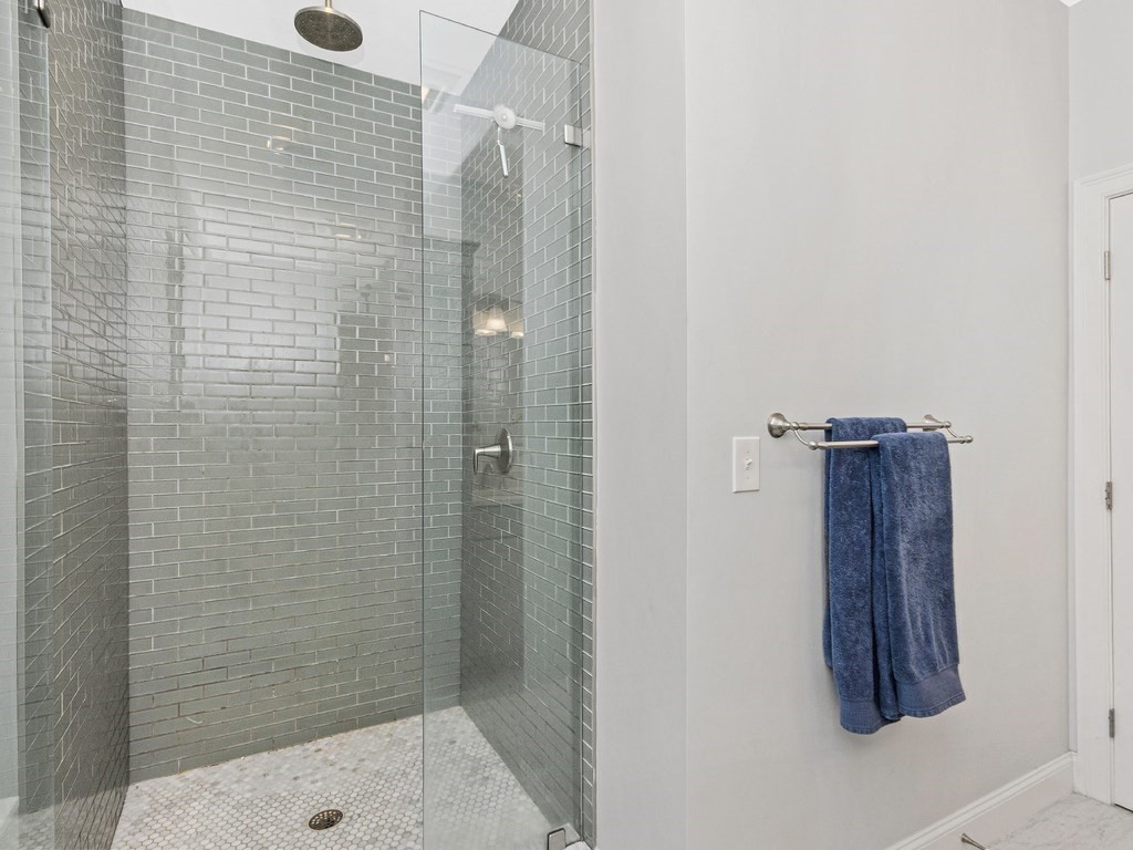 177 Winthrop Road, Unit 4 Brookline, MA 02445 - Photo 12 of 25