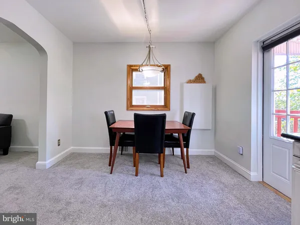 $2,795 | 802 South Orme Street, Arlington, VA 22204