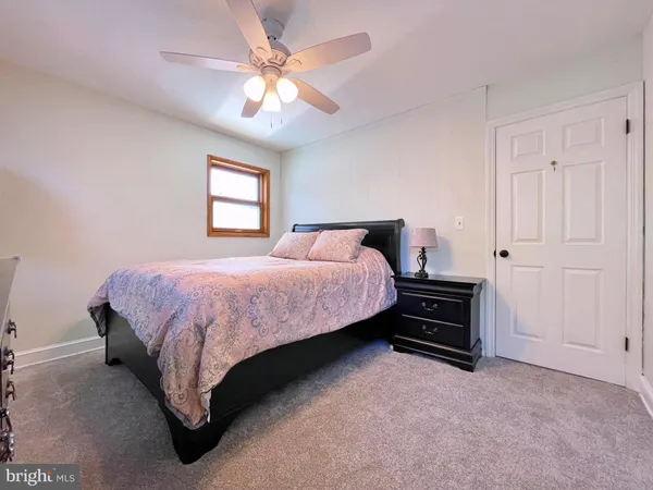 $2,795 | 802 South Orme Street, Arlington, VA 22204