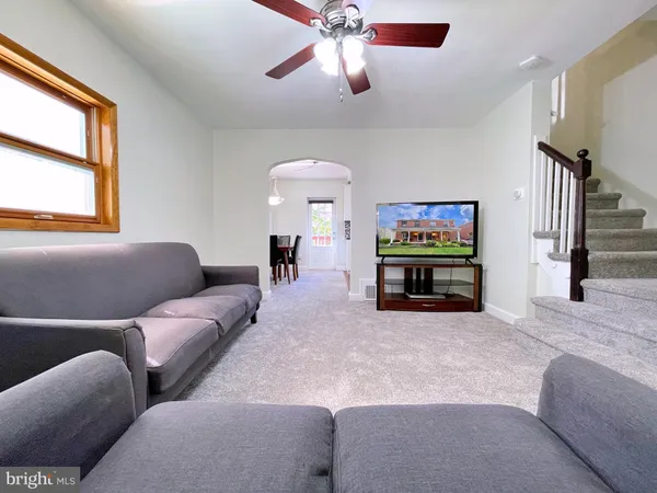 $2,795 | 802 South Orme Street, Arlington, VA 22204