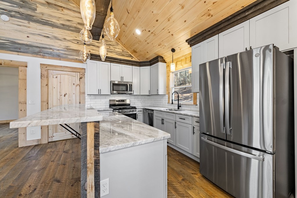 90 Pigeon Creek Road Blue Ridge, GA 30513 - Photo 12 of 48 Gallery Image 12