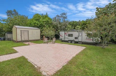 $699,000 | 13218 86th Road North, The Acreage, FL 33412