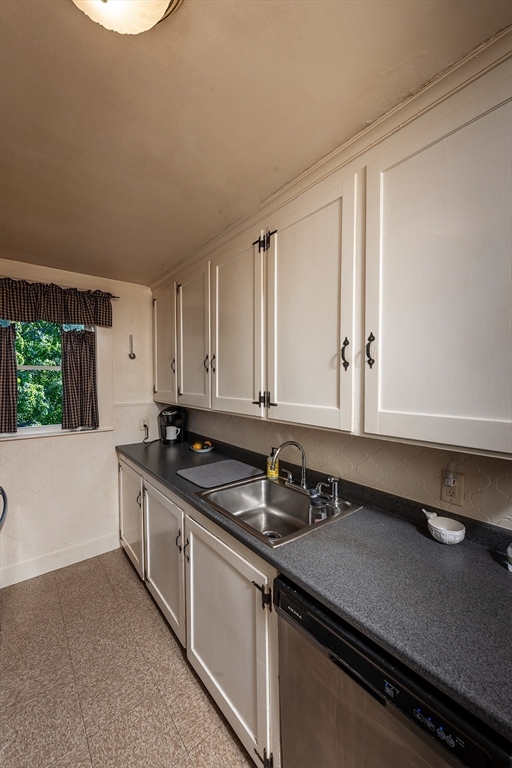 16 Putnam Road North Andover, MA 01845 - Photo 14 of 37 Gallery Image 14