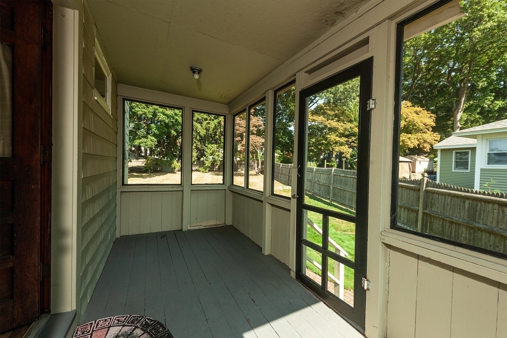 16 Putnam Road North Andover, MA 01845 - Photo 18 of 37 Gallery Image 18