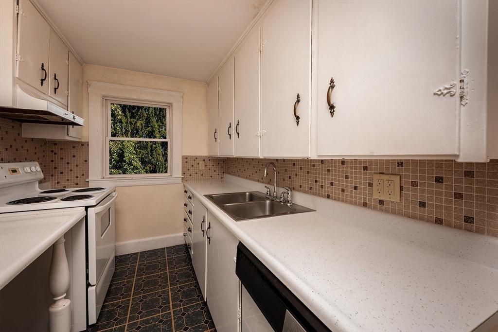 16 Putnam Road North Andover, MA 01845 - Photo 25 of 37 Gallery Image 25
