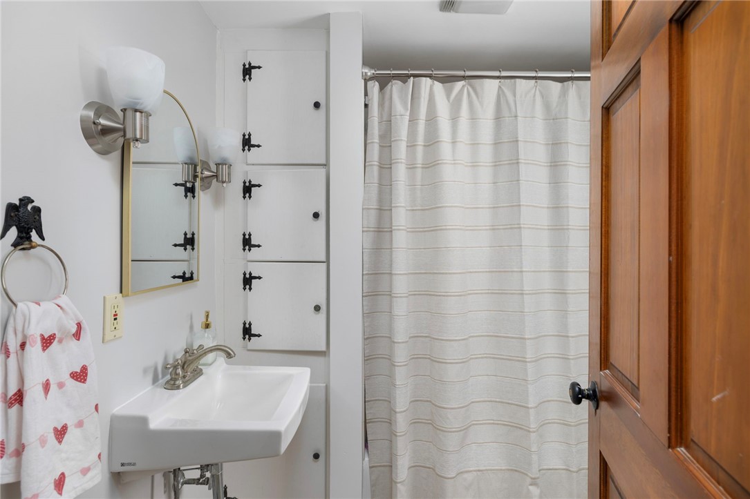 123 Doolittle Street Coventry, RI 02816 - Photo 21 of 28