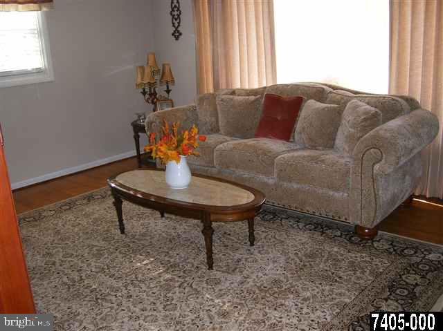 155 Rosedale Drive Manchester, PA 17345 - Photo 7 of 25 Gallery Image 7