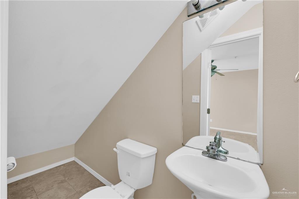 1607 West Omni Avenue, Unit 2 Pharr, TX 78577 - Photo 8 of 15