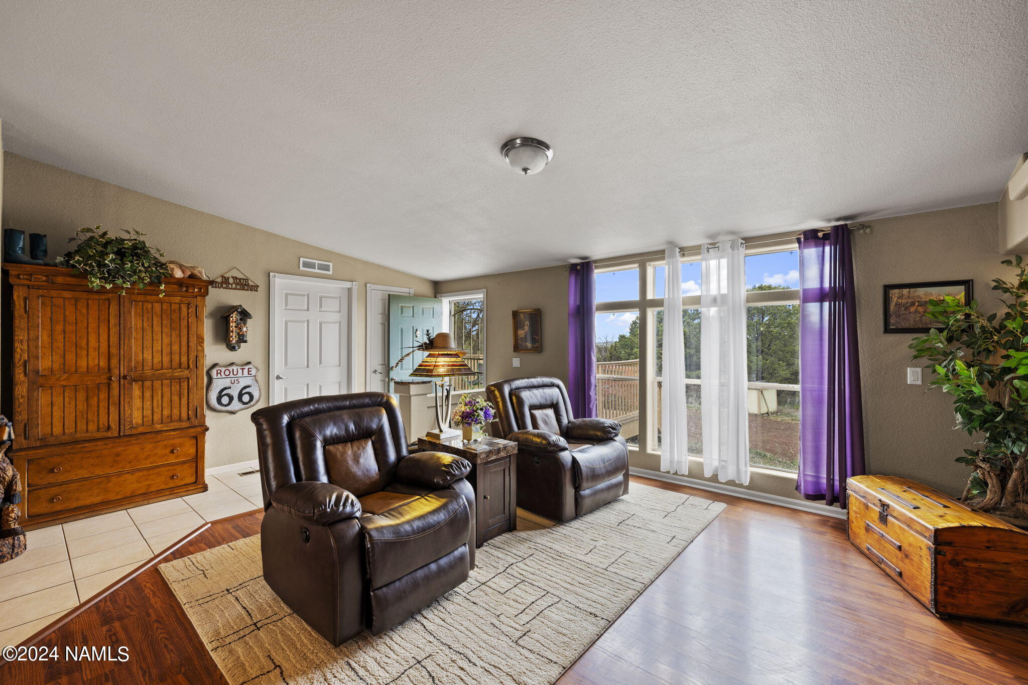 7243 North Buck Ridge Road Williams, AZ 86046 - Photo 6 of 36 Living Room