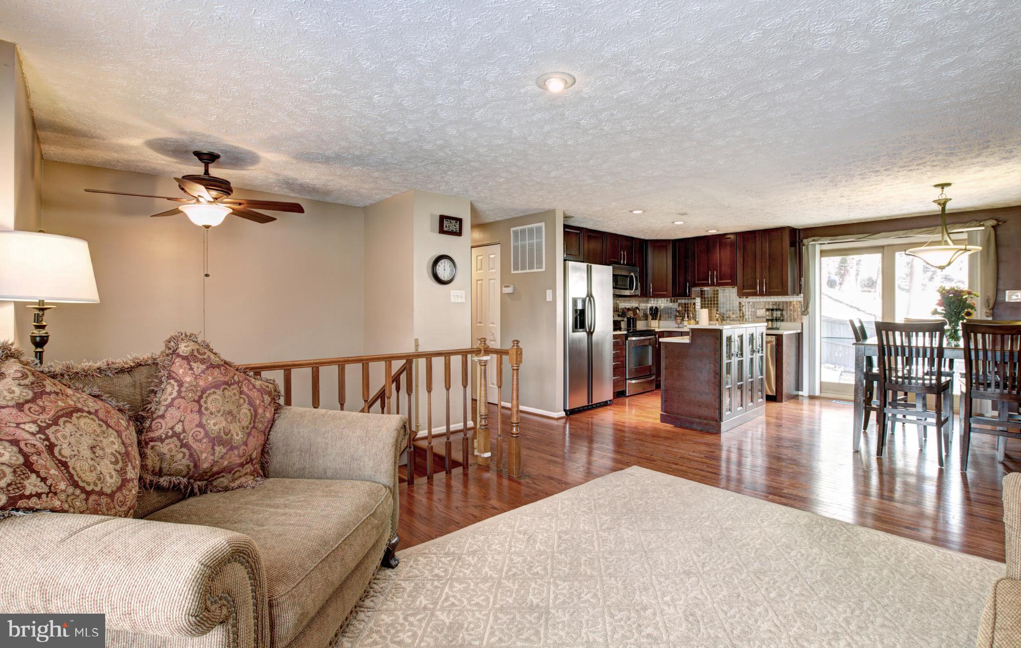 5703 Tender Court Springfield, VA 22151 - Photo 8 of 24 Living Room