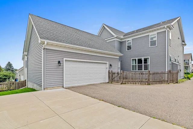 $649,900 | 12598 84th Place North, Maple Grove, MN 55369