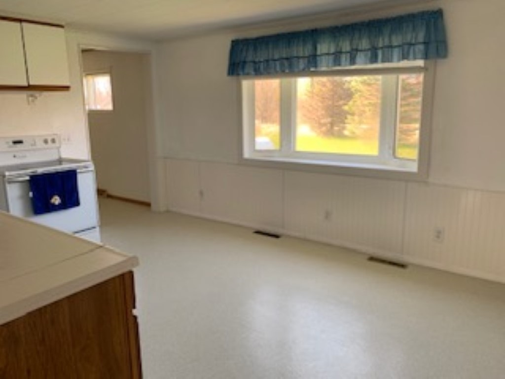 3730 Maple Ridge Road Sterling, MI 48659 - Photo 9 of 20 1870051-8.JPG