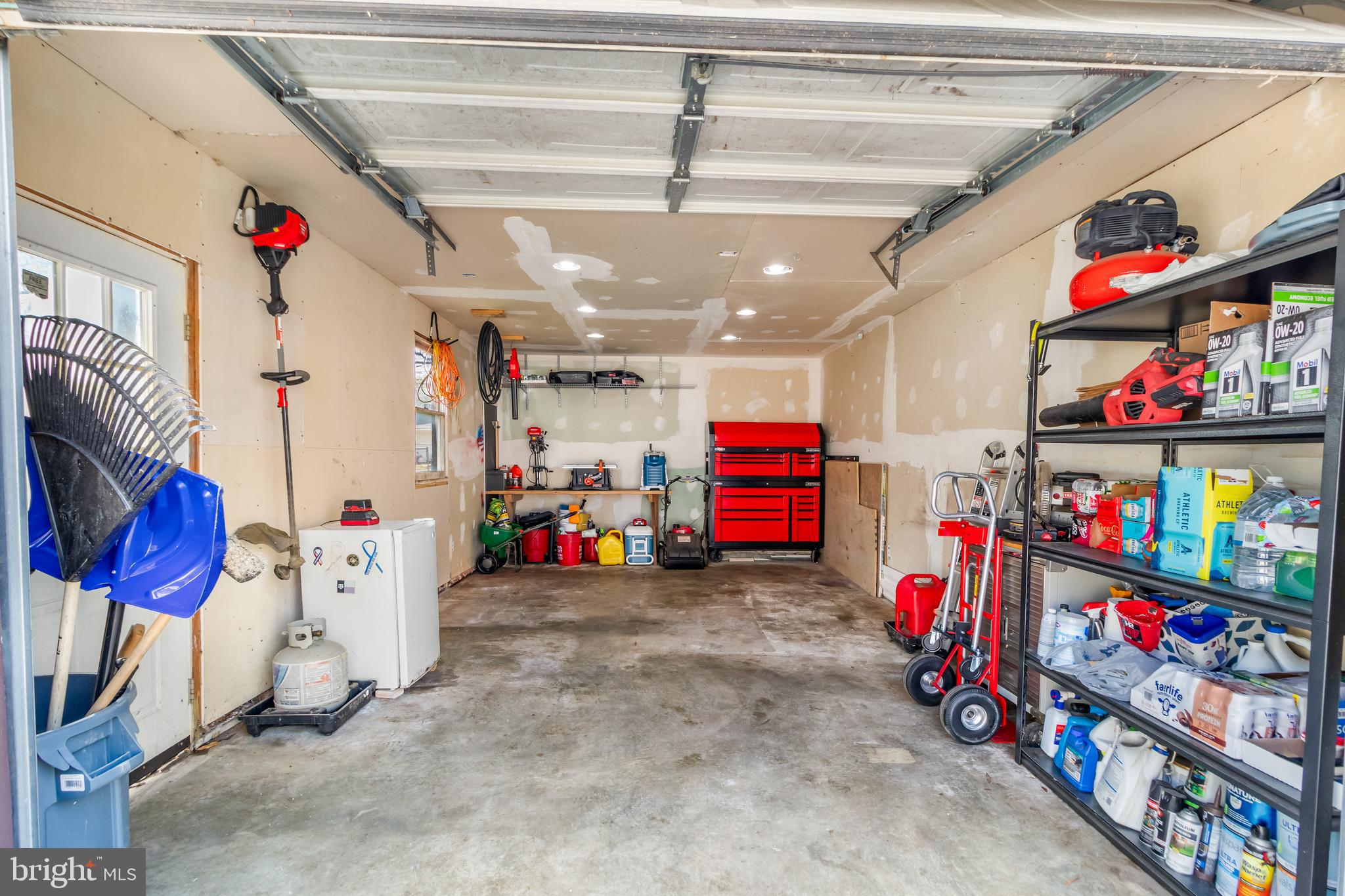 22 Marshall Road Waldorf, MD 20602 - Photo 35 of 38 a view of garage