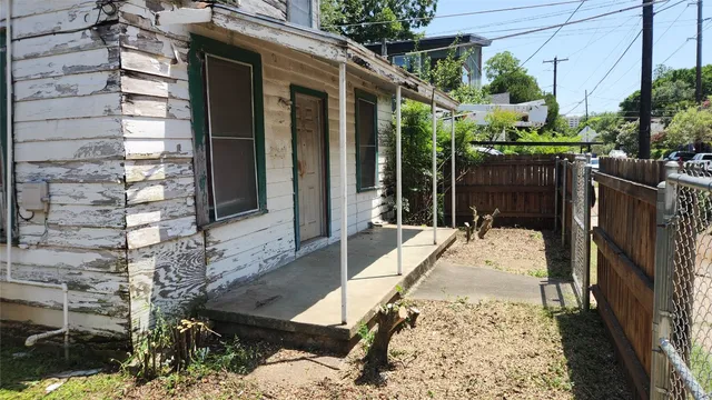 $349,900 | 85 Navasota Street, Austin, TX 78702