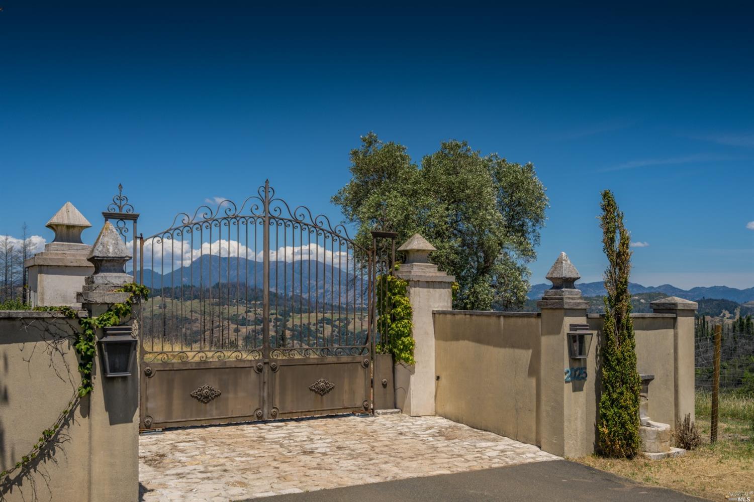 a view of a house with a outdoor space
