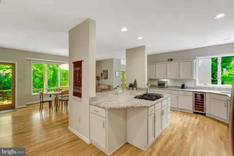 $1,995,000 | 904 Falls Bridge Lane, Great Falls, VA 22066