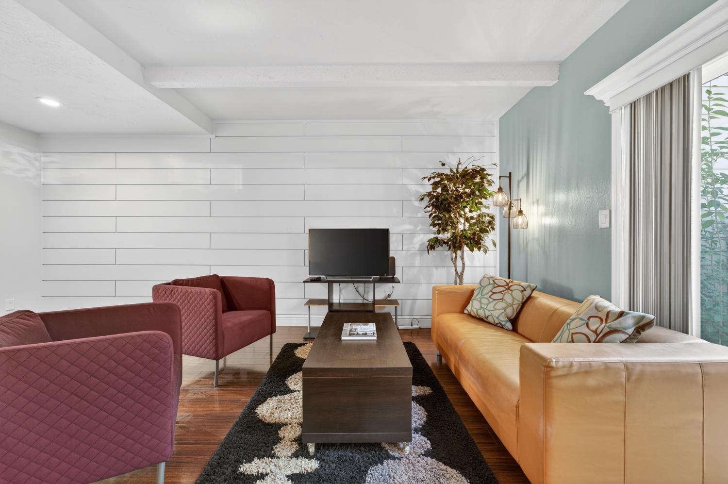 6146 Shadow Lane Citrus Heights, CA 95621 - Photo 11 of 45 a living room with furniture and a flat screen tv