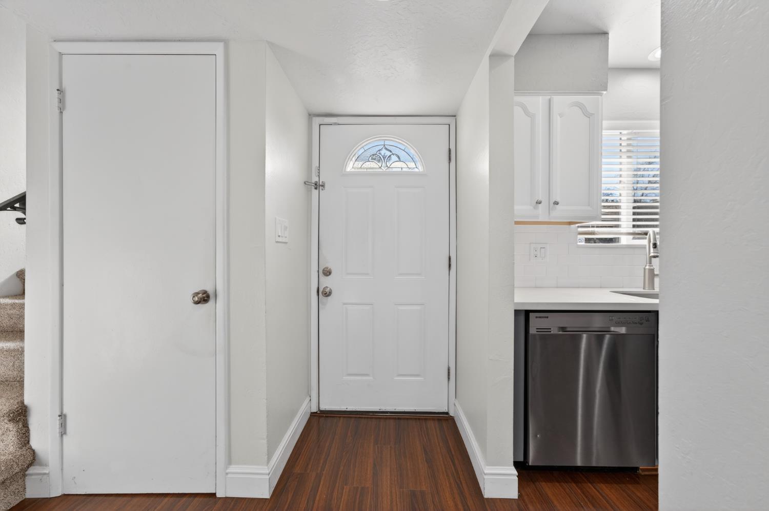 6146 Shadow Lane Citrus Heights, CA 95621 - Photo 4 of 45 a view of a hallway with entryway