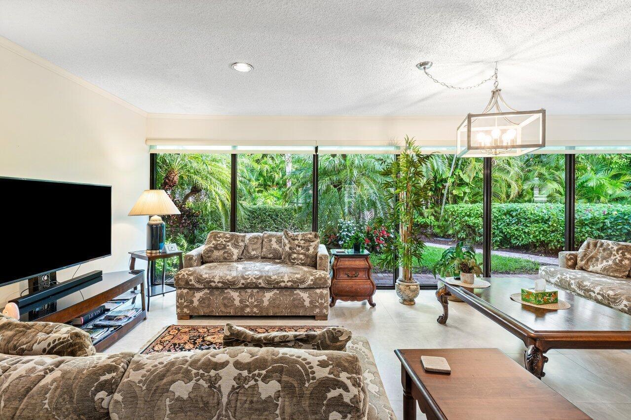 4265 Shell Drake Lane Boynton Beach, FL 33436 - Photo 11 of 48 Casual Living Area