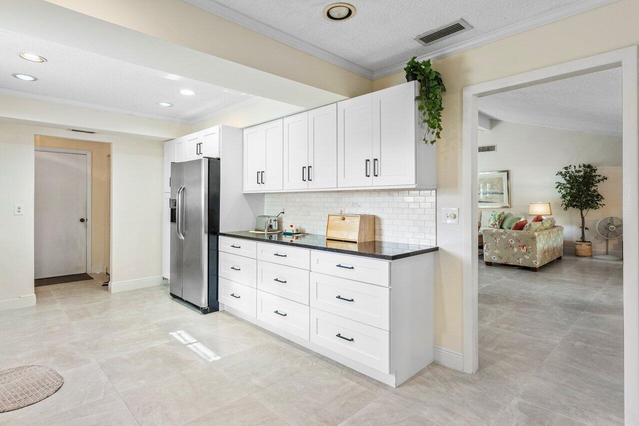 4265 Shell Drake Lane Boynton Beach, FL 33436 - Photo 14 of 48 Kitchen