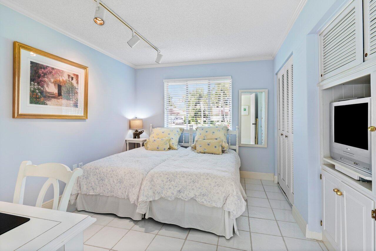 4265 Shell Drake Lane Boynton Beach, FL 33436 - Photo 17 of 48 Guest Bedroom