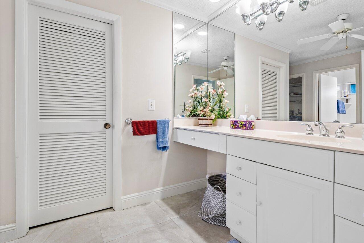 4265 Shell Drake Lane Boynton Beach, FL 33436 - Photo 19 of 48 Main Bath