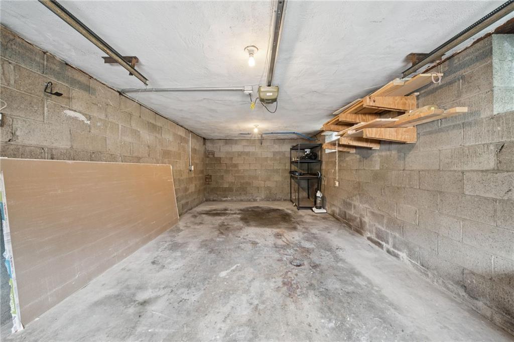 307 Roup Avenue Pittsburgh, PA 15232 - Photo 22 of 27 Garage