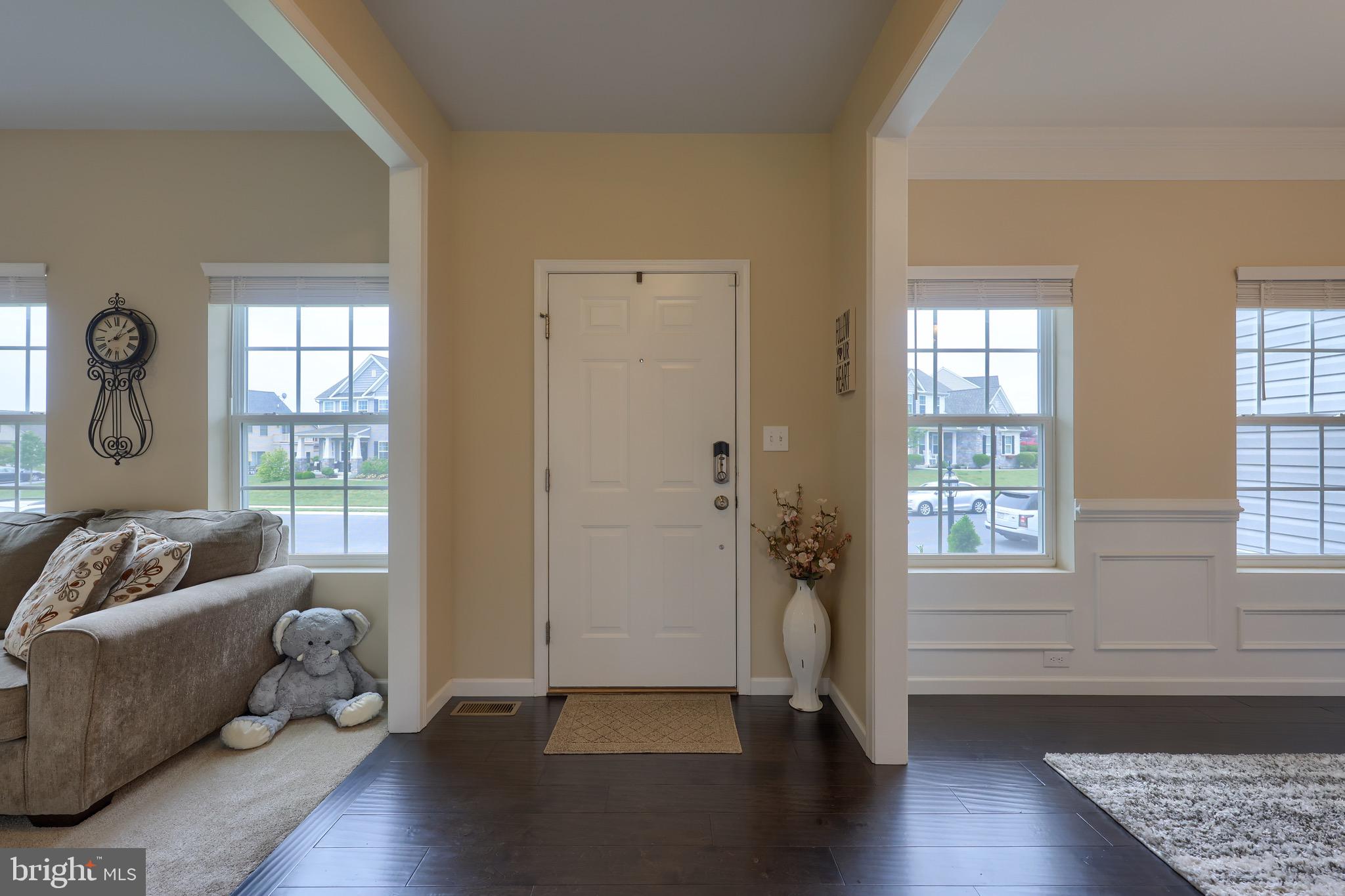 612 Warminster Lane Lititz, PA 17543 - Photo 3 of 56 Gallery Image 3
