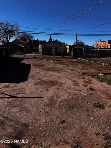 $1,700 | 215 West Fourth Street, Winslow, AZ 86047