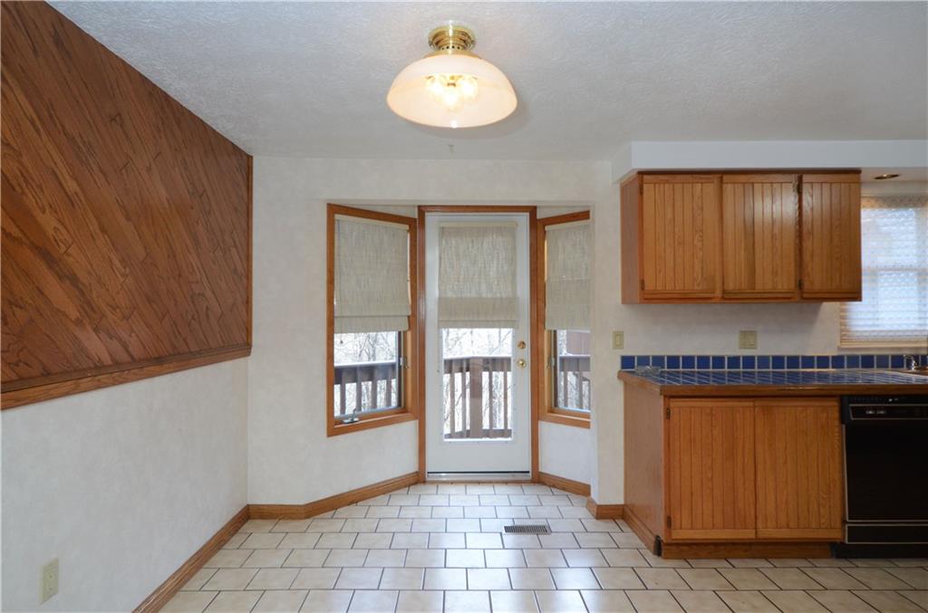 114 Phillips Lane McKees Rocks, PA 15136 - Photo 13 of 25 Gallery Image 13
