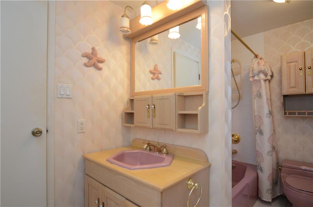 114 Phillips Lane McKees Rocks, PA 15136 - Photo 16 of 25 Gallery Image 16