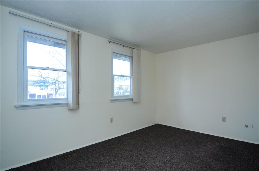 114 Phillips Lane McKees Rocks, PA 15136 - Photo 17 of 25 Gallery Image 17