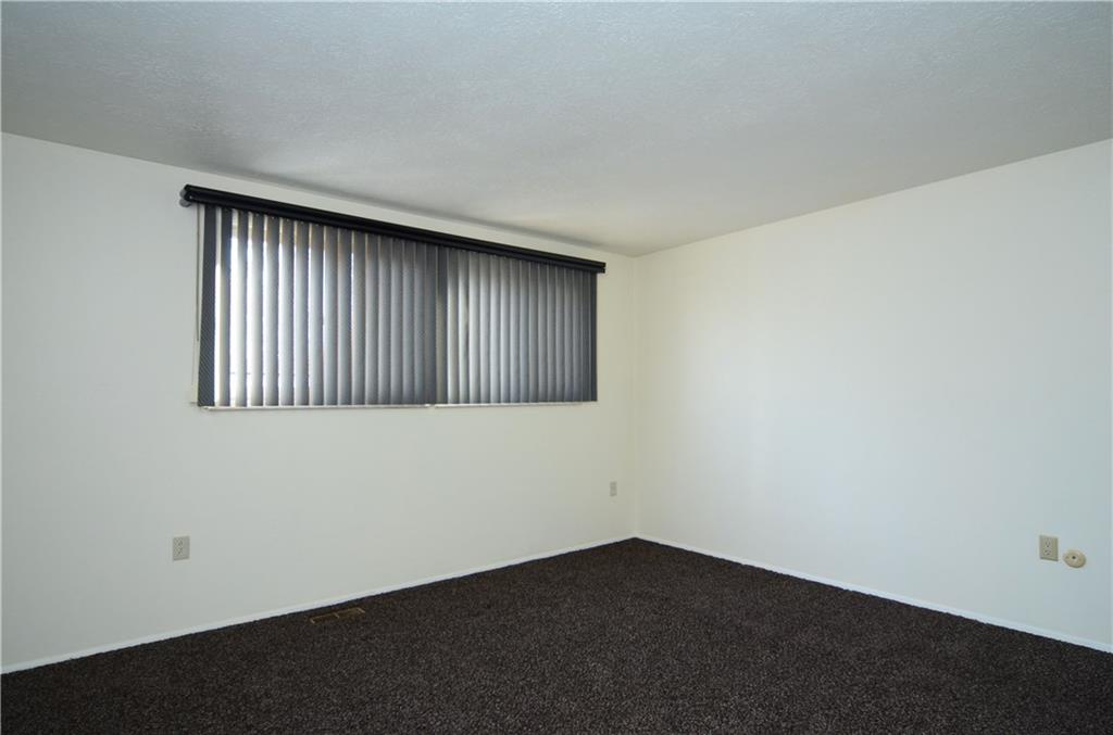 114 Phillips Lane McKees Rocks, PA 15136 - Photo 19 of 25 Gallery Image 19