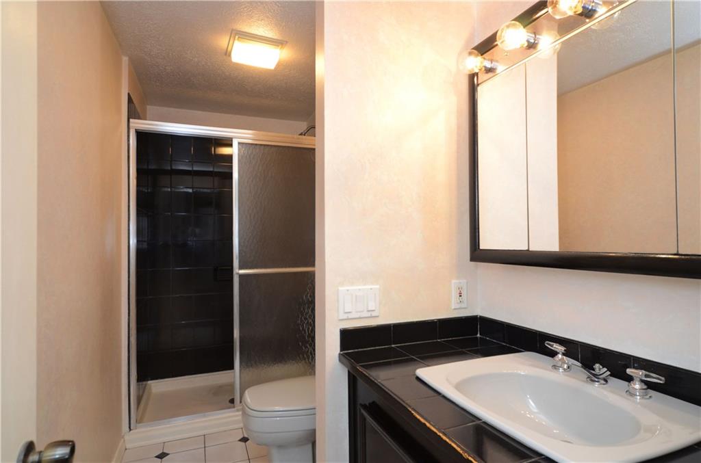 114 Phillips Lane McKees Rocks, PA 15136 - Photo 21 of 25 Gallery Image 21