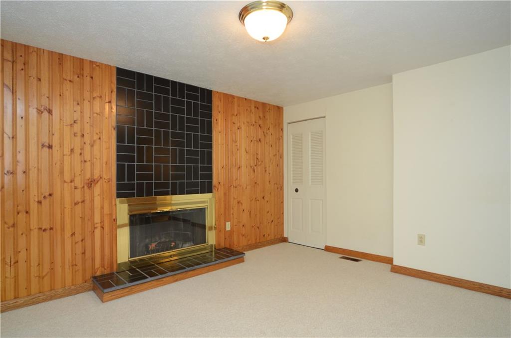 114 Phillips Lane McKees Rocks, PA 15136 - Photo 6 of 25 Gallery Image 6