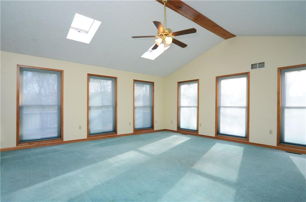 114 Phillips Lane McKees Rocks, PA 15136 - Photo 8 of 25 Gallery Image 8
