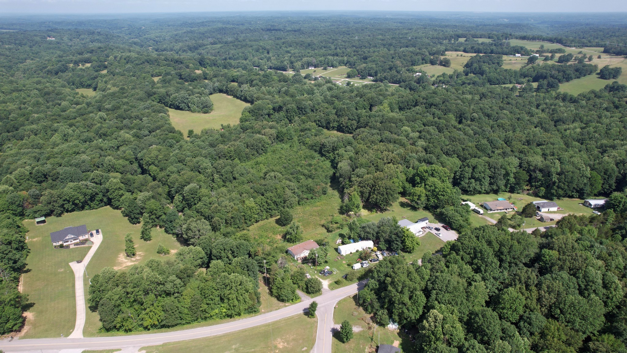 4370 Old Metal Road Palmyra, TN 37142 - Photo 38 of 60