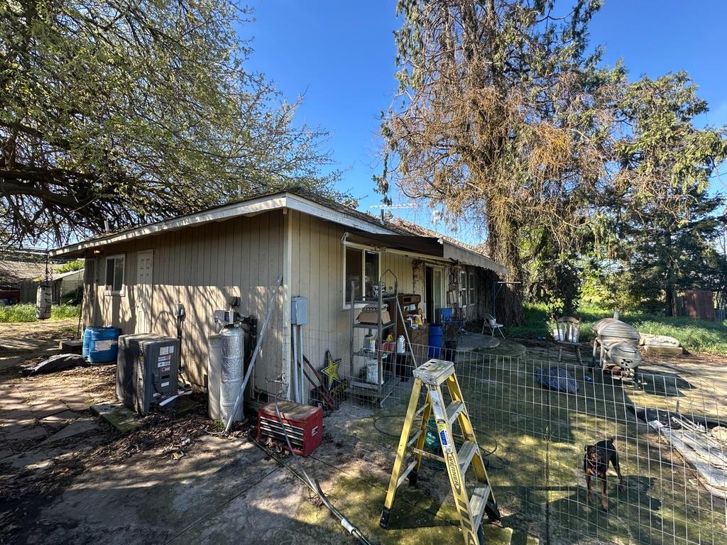 4518 Mountain View Road Hughson, CA 95326 - Photo 3 of 8 Back of front main home