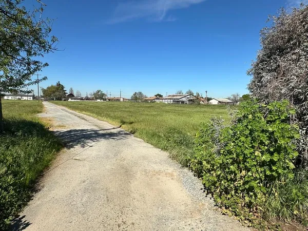 $585,000 | 4518 Mountain View Road, Hughson, CA 95326