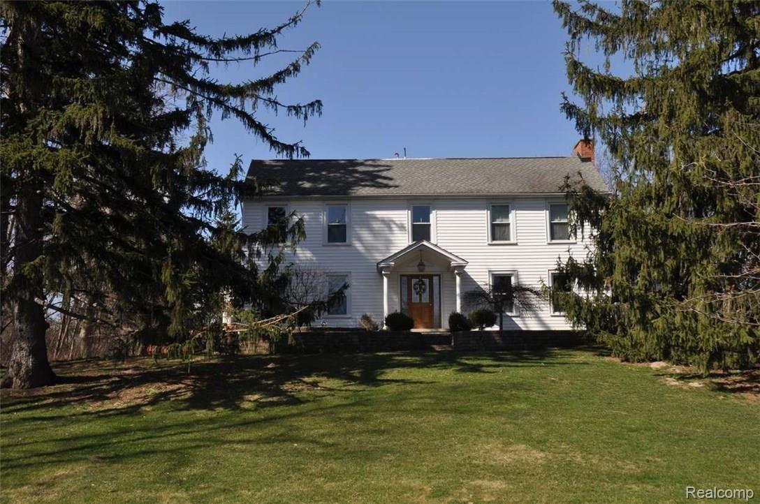 26705 Farmington Road Farmington, MI 48334 - Photo 2 of 35 MLS Front.jpg