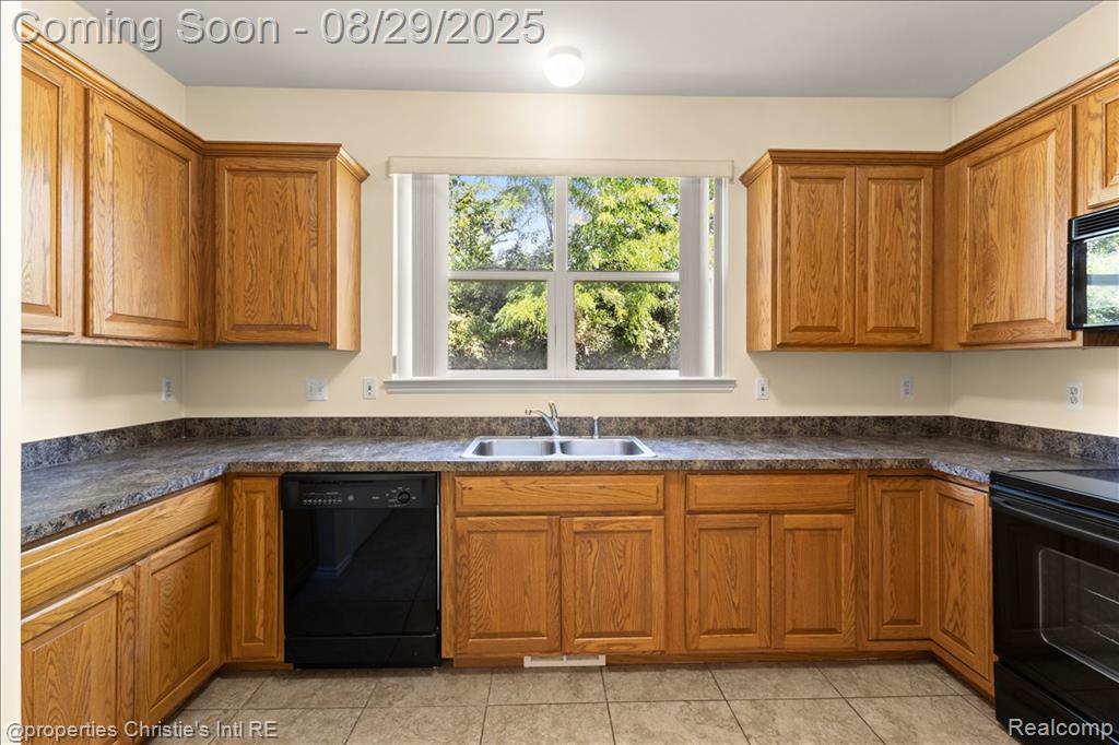 19236 West Eleven Mile Road Lathrup Village, MI 48076 - Photo 10 of 39