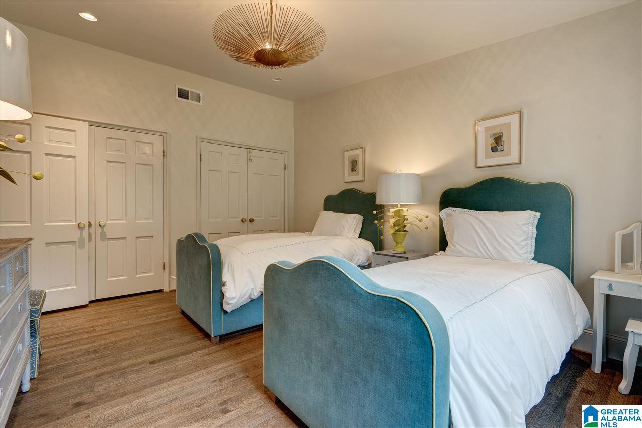 2912 Warrington Road Birmingham, AL 35223 - Photo 34 of 41