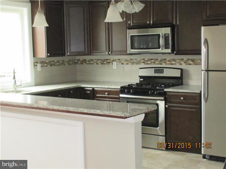 2838 Willits Road Philadelphia, PA 19136 - Photo 4 of 23 Kitchen