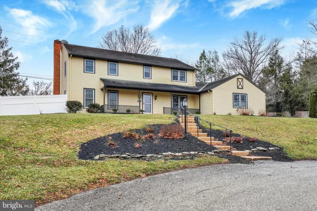 $499,500 | 2172 Southbrook Drive, York, PA 17403